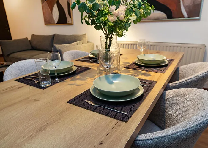 2 Bedroom Flat In Center 公寓