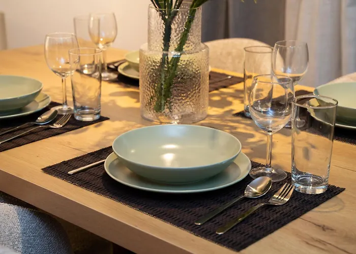 2 Bedroom Flat In Center * 尼科西亚