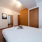 アパート 2 Bedroom Flat In Center ニコシア