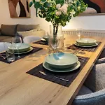 2 Bedroom Flat In Center דירה