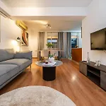 2 Bedroom Flat In Center *
