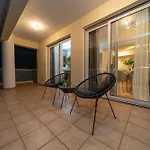 2 Bedroom Flat In Center Lejlighed
