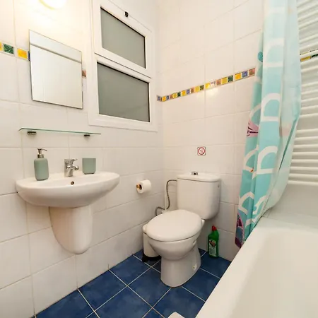 2 Bedroom Flat In Center アパート ニコシア