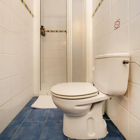 2 Bedroom Flat In Center * نيقوسيا