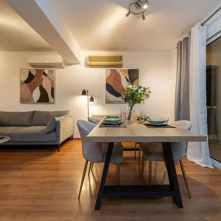 Apartamento 2 Bedroom Flat In Center