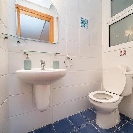 2 Bedroom Flat In Center Apartamento Nicósia