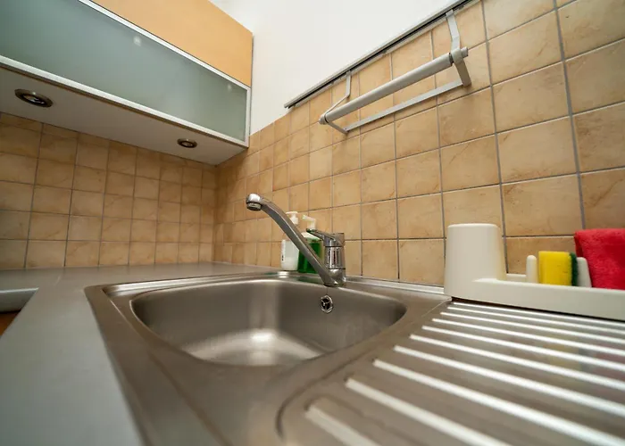 Apartment 2 Bedroom Flat In Center *