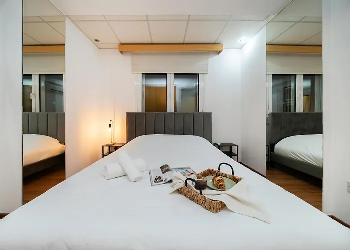 2 Bedroom Flat In Center