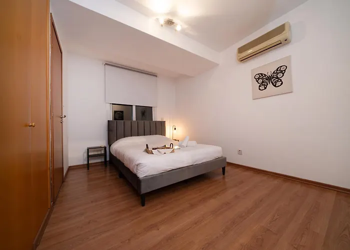 Apartment 2 Bedroom Flat In Center Nicosia