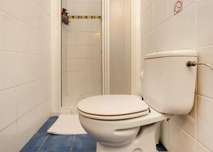 2 Bedroom Flat In Center * ニコシア