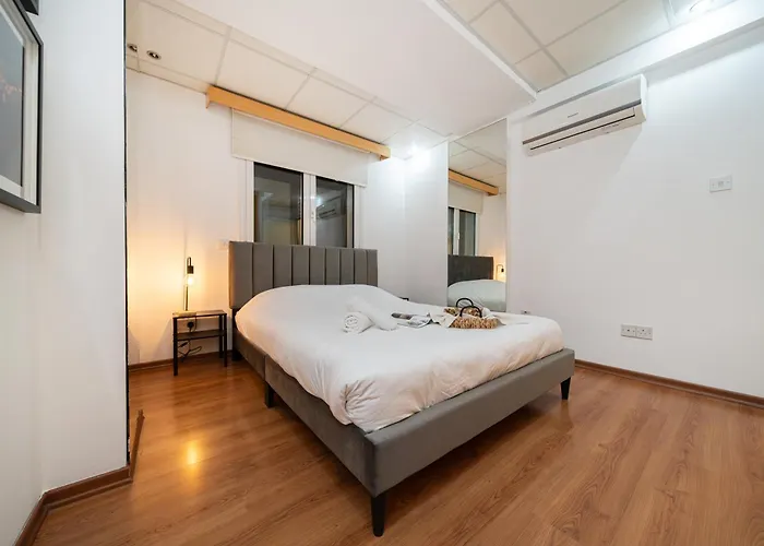 2 Bedroom Flat In Center ニコシア